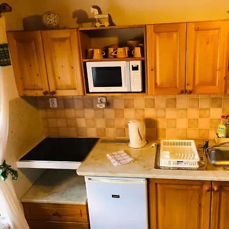 Privát Majo 4* Lipótszentmiklós