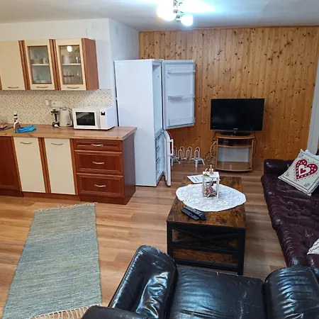 Privat Majo Πανσιόν 4*
