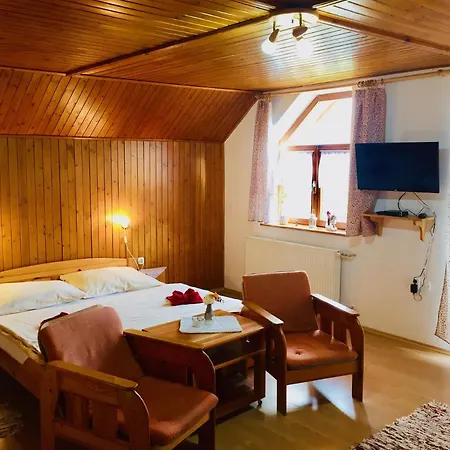 بيت ضيافة Privat Majo 3*